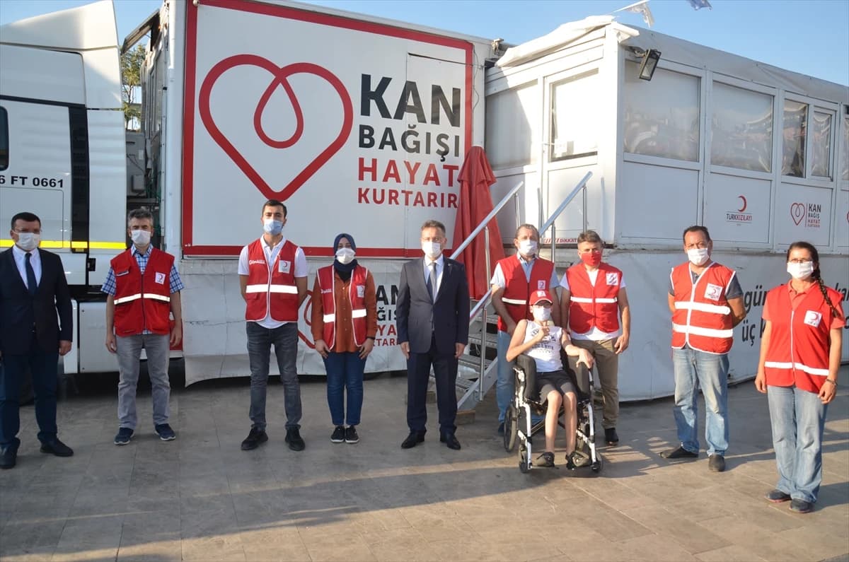Aydın Valisi Aksoy’dan kan bağışı kampanyasına destek