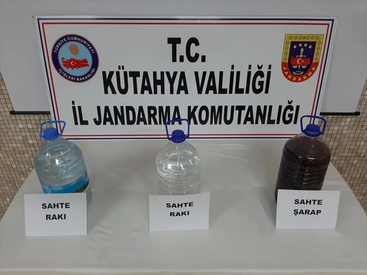 Kütahya’da sahte içki sattığı iddia edilen şüpheli yakalandı
