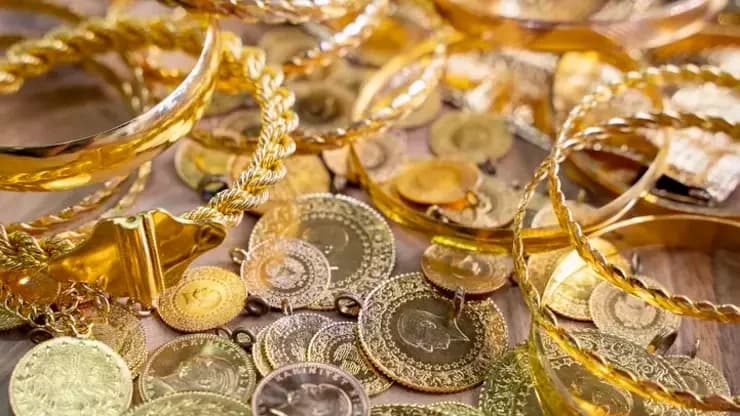Altın fiyatlarında düşüş sürüyor: Gram altın 6 bin 200 TL seviyesinde