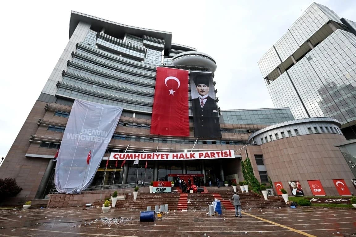 Aydın’da Kurultay Hareketliliği: Efeler’den Olağanüstü Kongre Çağrısı