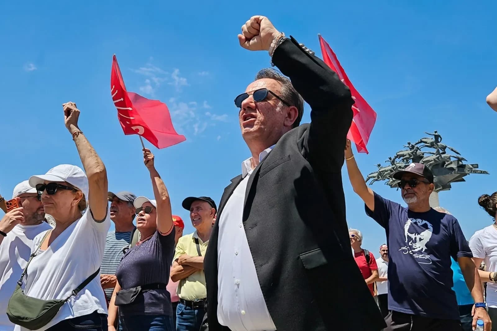 Başkan Yetişkin’den Özgür Özel’in İzmir Programına Destek