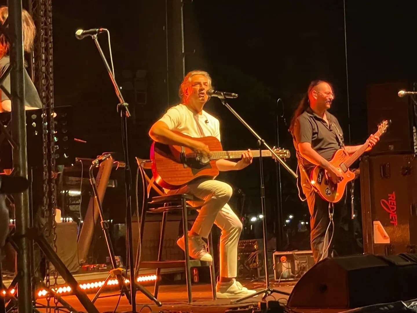 Aydın’da Çelik konseri coşkusu: Binlerce kişi müzik dolu gece yaşadı