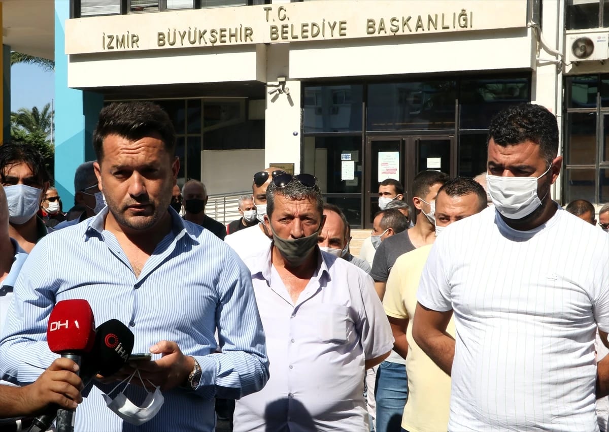 İzmir’de servisçilerden “S Plaka” eylemi