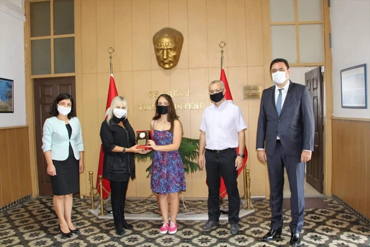 YKS Muğla birincisi ödüllendirildi