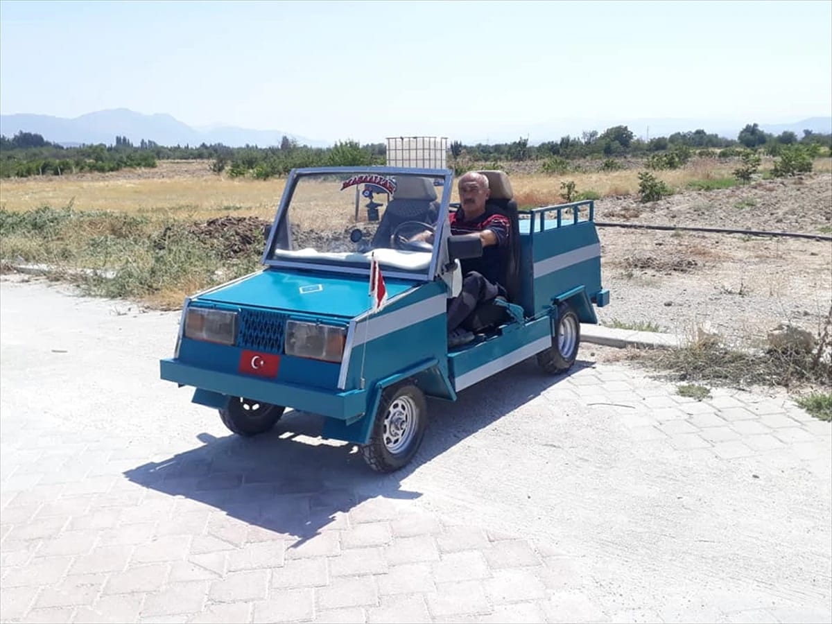 Denizlili bıçak ustasının ürettiği üstü açık iki kişilik otomobil ilgi görüyor