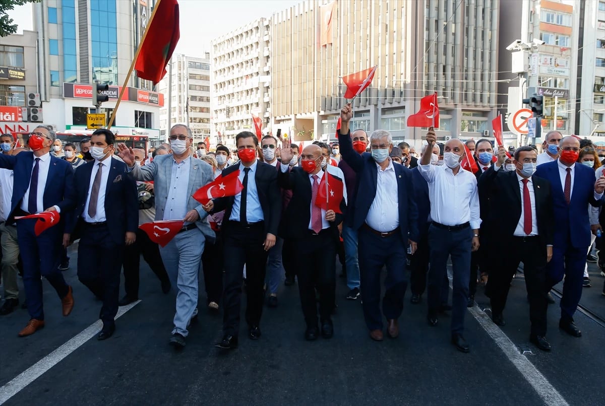 İzmir’in düşman işgalinden kurtuluşunun 98. yıl dönümünü kutlamaları başladı