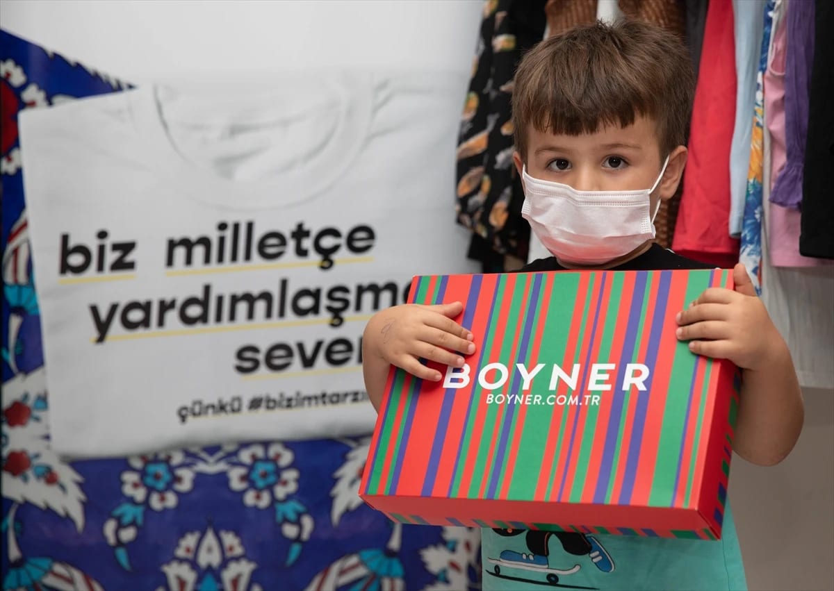 “Askıda İyilik” ile okula dönüş yolunda da iyilikler çoğalıyor