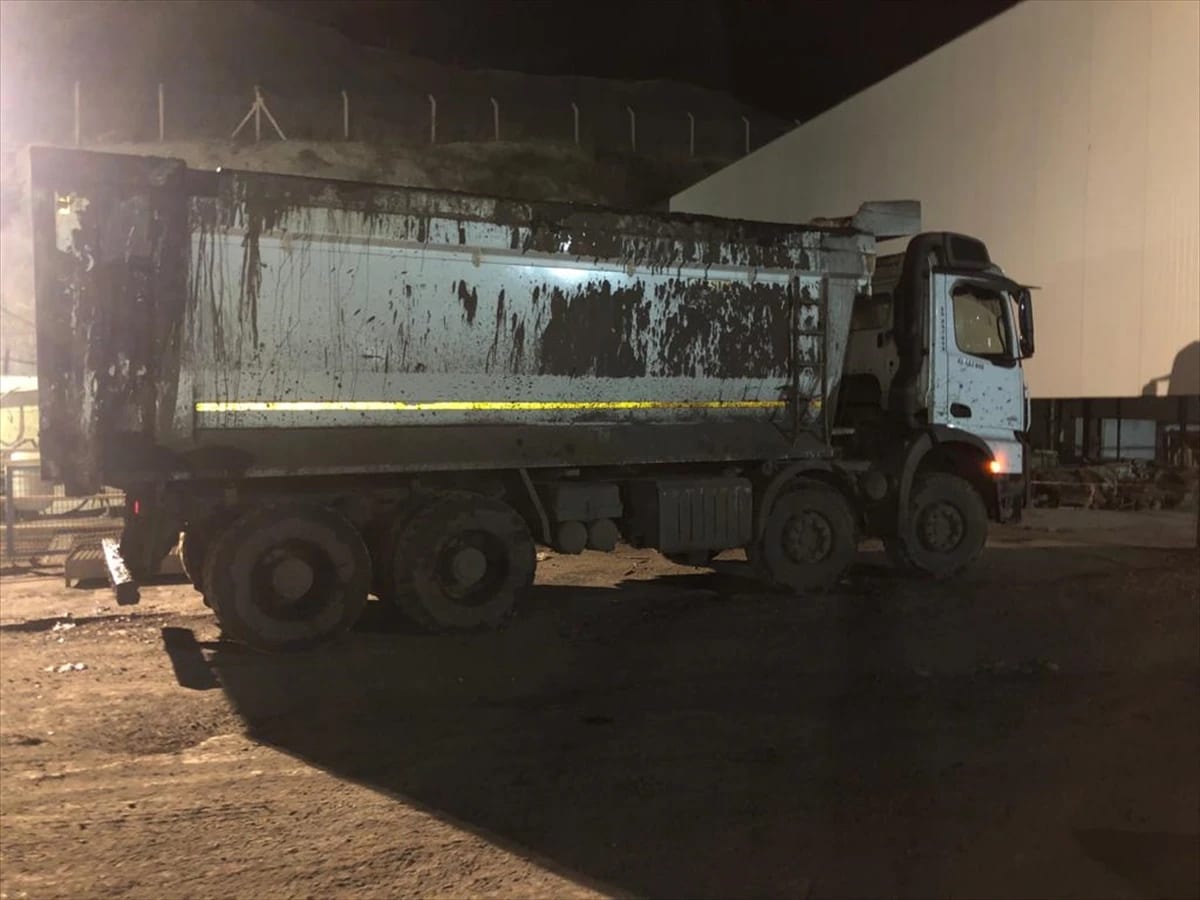 Manisa’da kamyonun altında kalan maden işçisi hayatını kaybetti