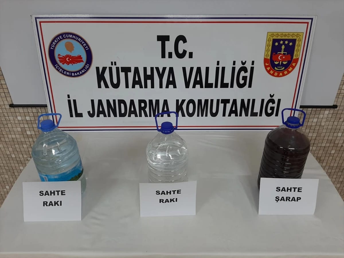 Kütahya’da sahte içki sattığı iddia edilen şüpheli yakalandı