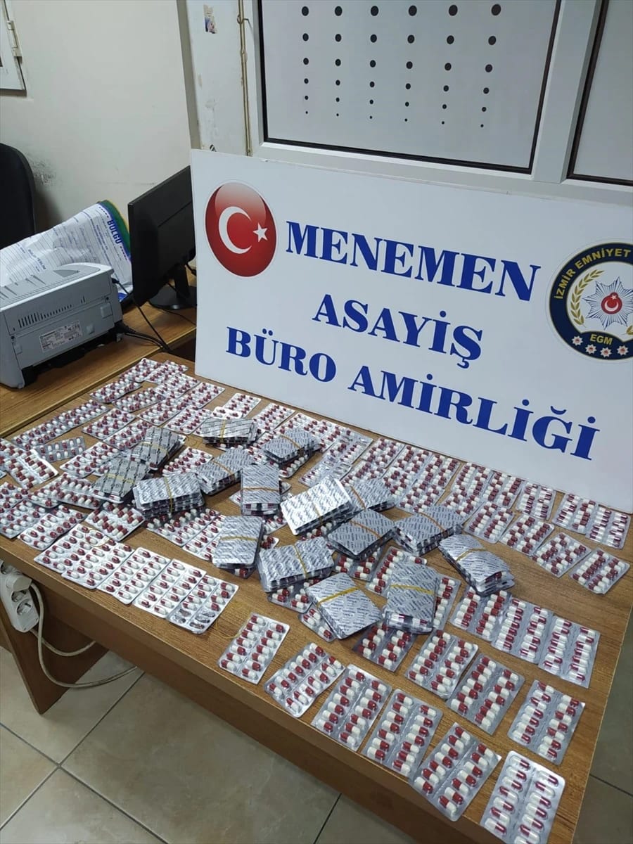 İzmir’deki uyuşturucu hap operasyonunda 2 kişi tutuklandı