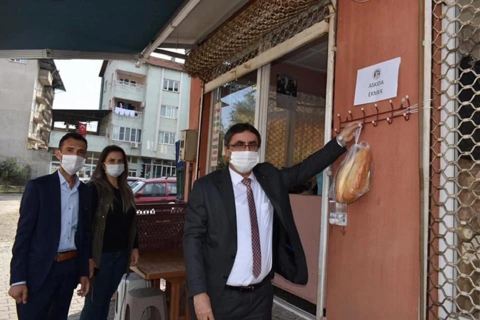 Karacasu’da ’Askıda Ekmek’ projesi başladı