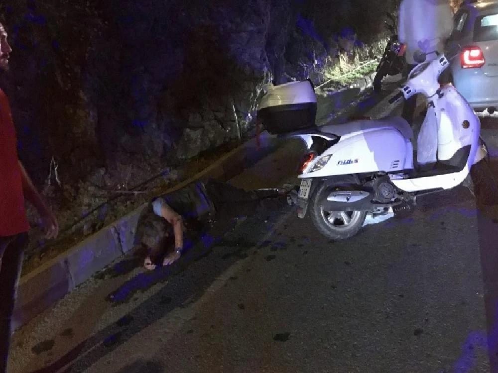 Kuşadası’nda motosikletler çarpıştı: 2 yaralı