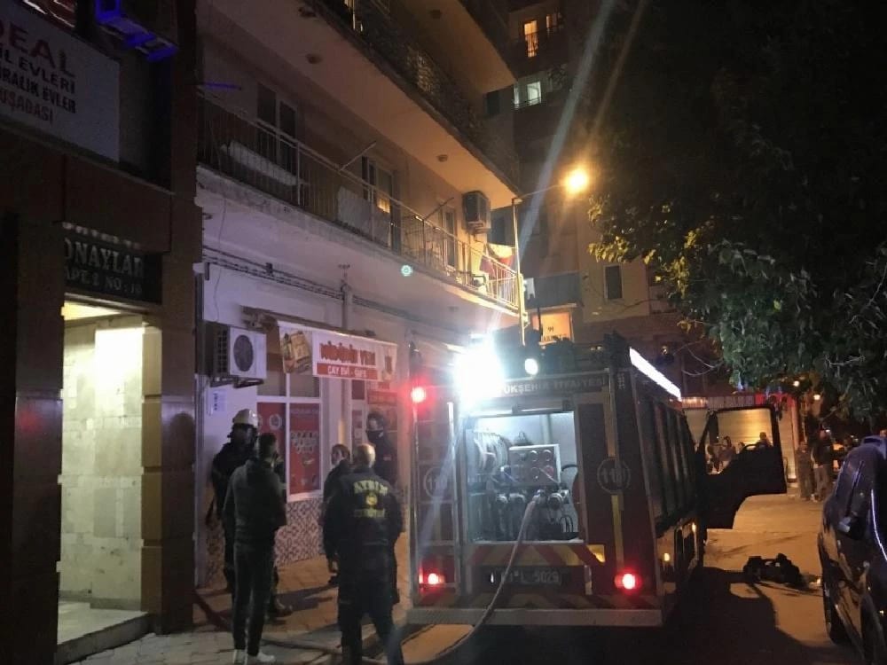 Çamaşır makinesi evi yakıyordu