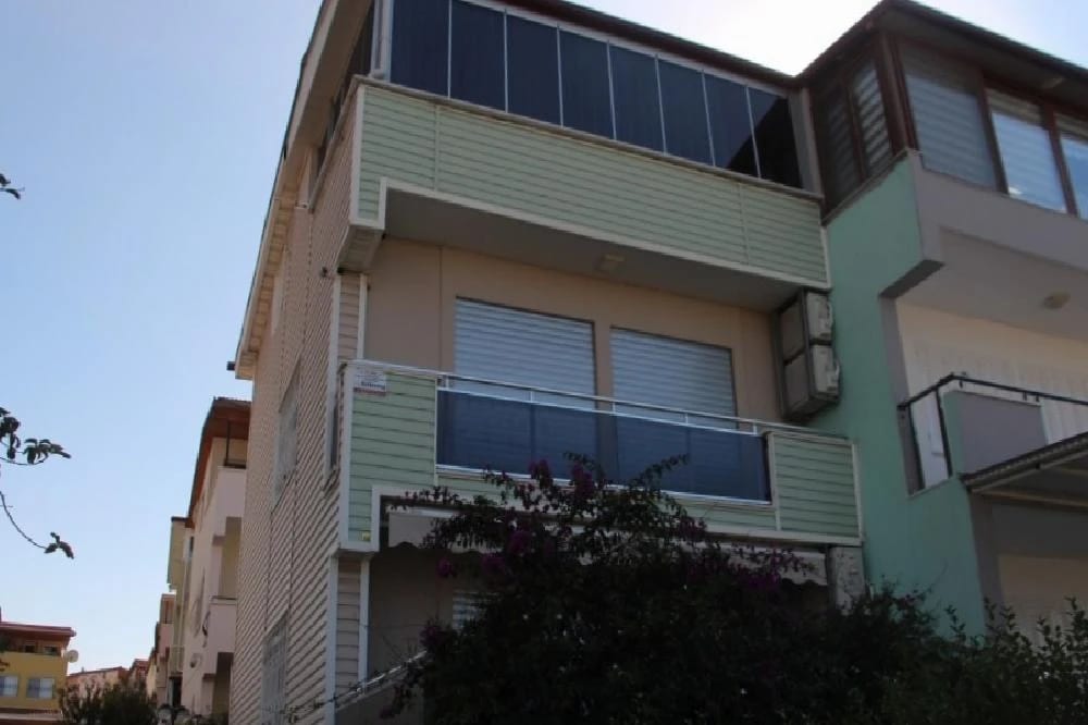 Ev arkadaşının çelik kasasını çalan şüpheli yakalandı