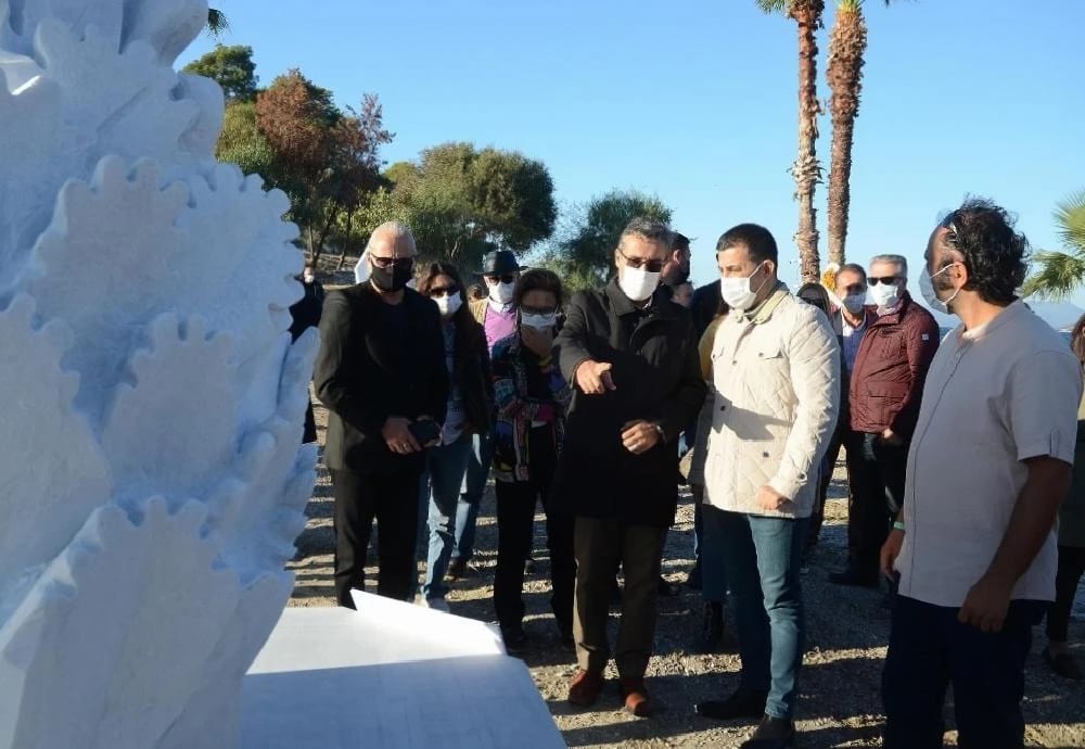 Kuşadası Heykel Sempozyumunda üretilen 9 eser görücüye çıktı