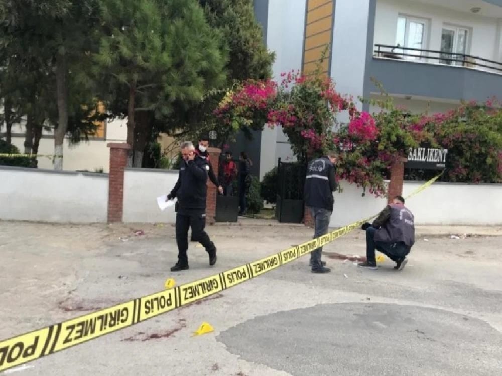 Kuşadası’nda bıçaklı cinayet