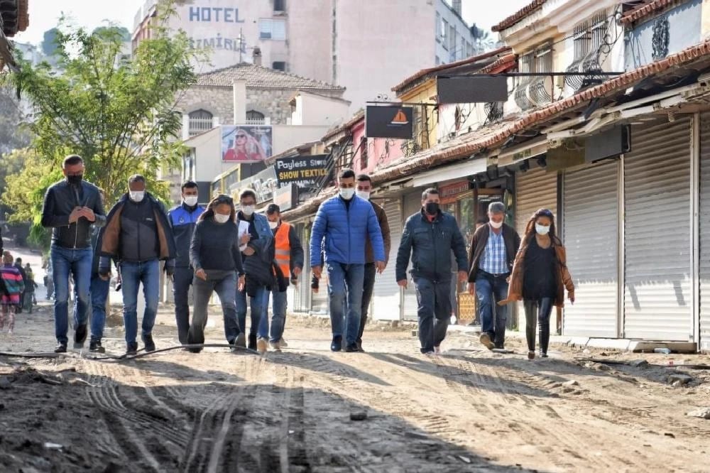 Kuşadası’nın turistik çarşıları yenileniyor