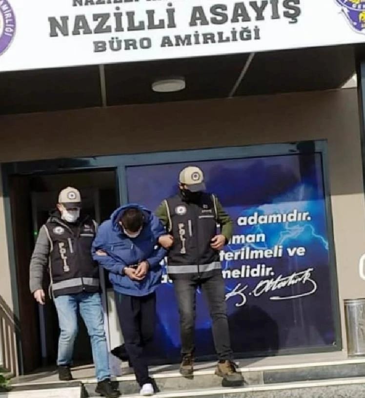 Nazilli’de oto faresi suçüstü yakalandı