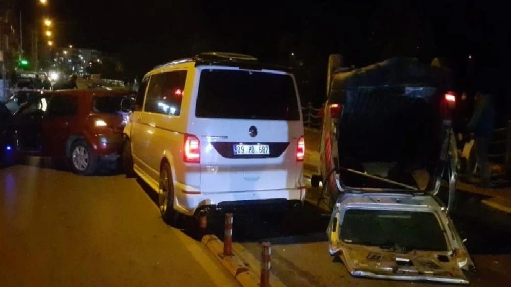 Söke şehir merkezinde zincirleme kaza
