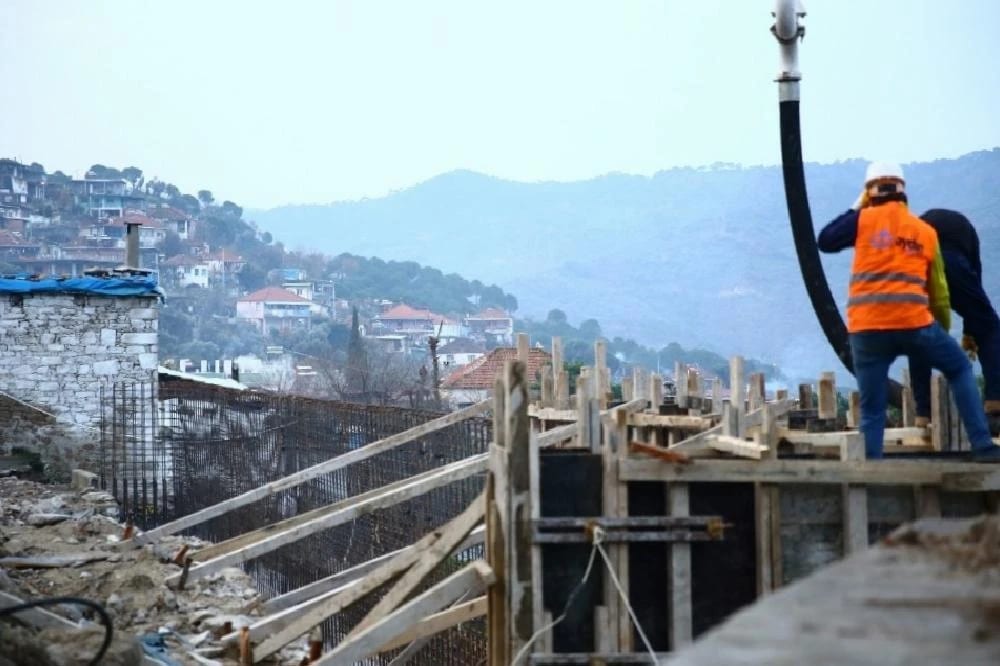 Büyükşehir’den Esentepe’ye cemiyet alanı