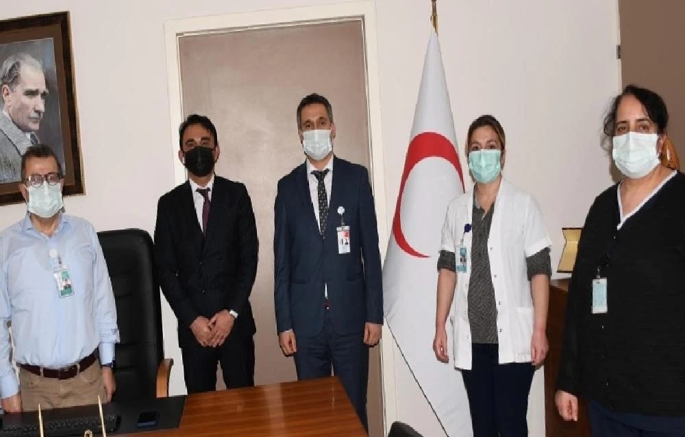 Kuşadası Belediyesi’nden salgın savaşçılarına yeni yıl hediyesi