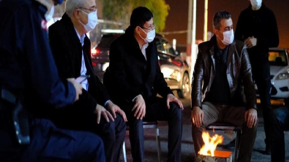 Başkan Özcan’dan görev başındakilere yılbaşı sürprizi