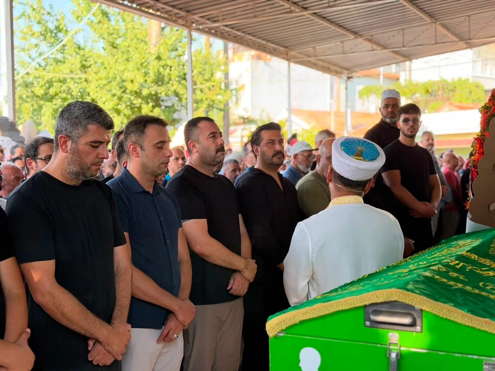 Tayfun Şan’ın acı günü: Babası son yolculuğuna uğurlandı