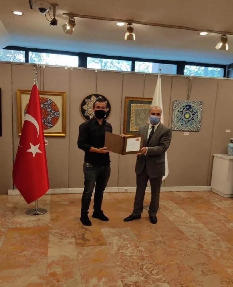 ADÜ Öğretim Görevlisi Ertürk, çini alanında mansiyon ödülünün sahibi oldu