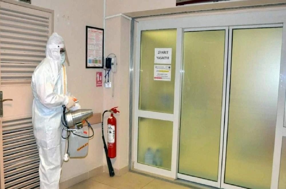 Nazilli Devlet Hastanesinde Dezenfekte İşlemleri Sürüyor