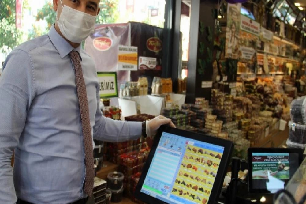 Tuğba Kuruyemiş, evde kalanlar için yeni yıl hazırlıklarını tamamladı