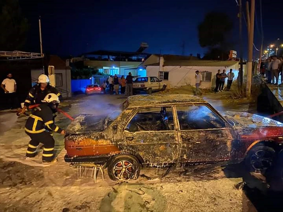 Söke’de park halindeki otomobil  yandı