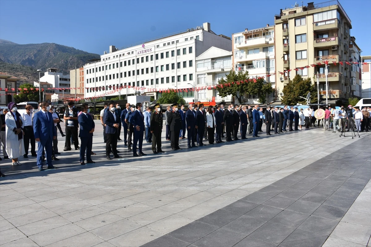 Manisa’nın düşman işgalinden kurtuluşu törenle kutlandı