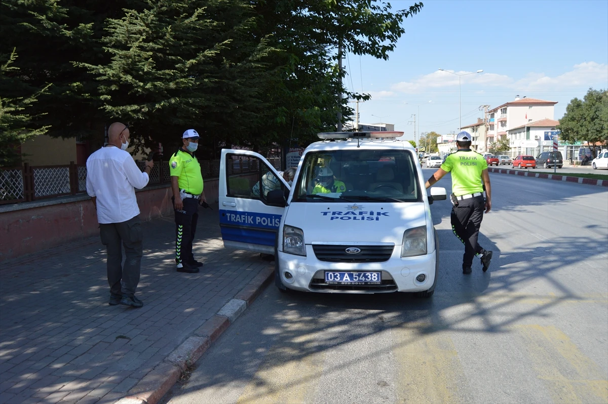 Afyonkarahisar’da Kovid-19 tedbirleri kapsamında halk otobüsleri ve minibüsler denetlendi
