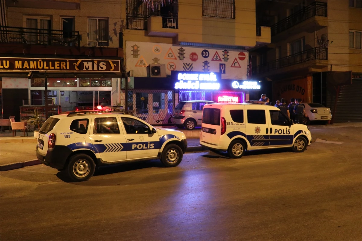 İzmir’de oğlu tarafından darbedilen kadın hastaneye kaldırıldı