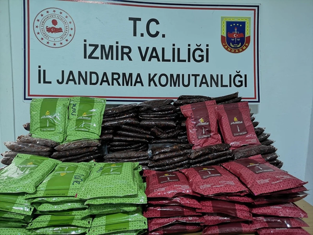 İzmir’de 350 kilogram kaçak nargile tütünü ele geçirildi