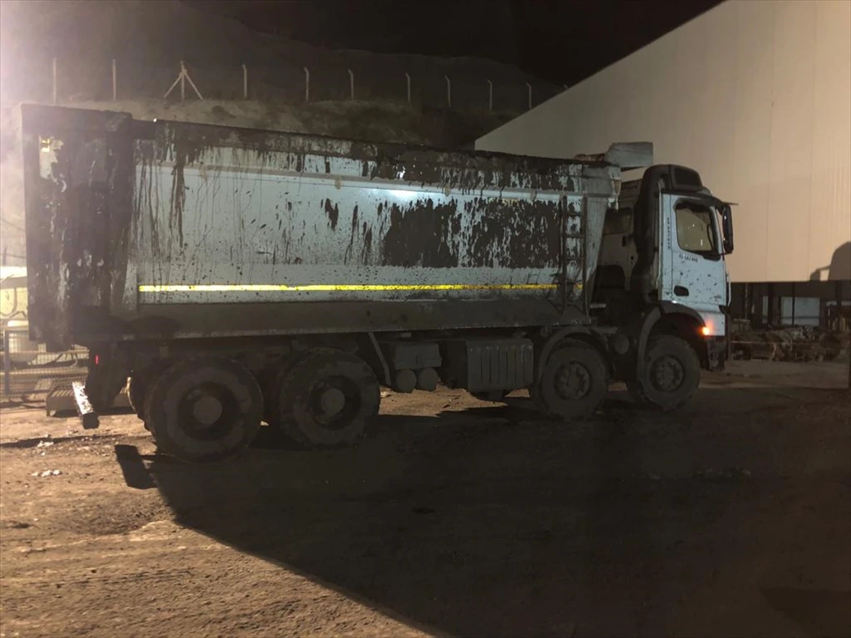 Manisa’da kamyonun altında kalan maden işçisi hayatını kaybetti
