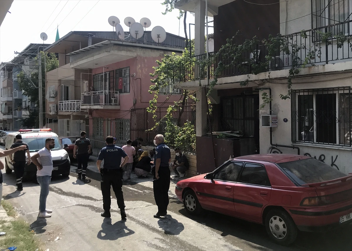 İzmir’de eşiyle tartışan kişi evinde yangın çıkardı