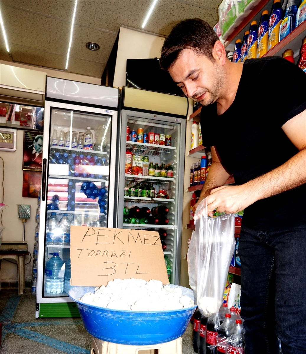 Sarıgöl’de pekmez toprağının kilosu 3 liradan satılıyor