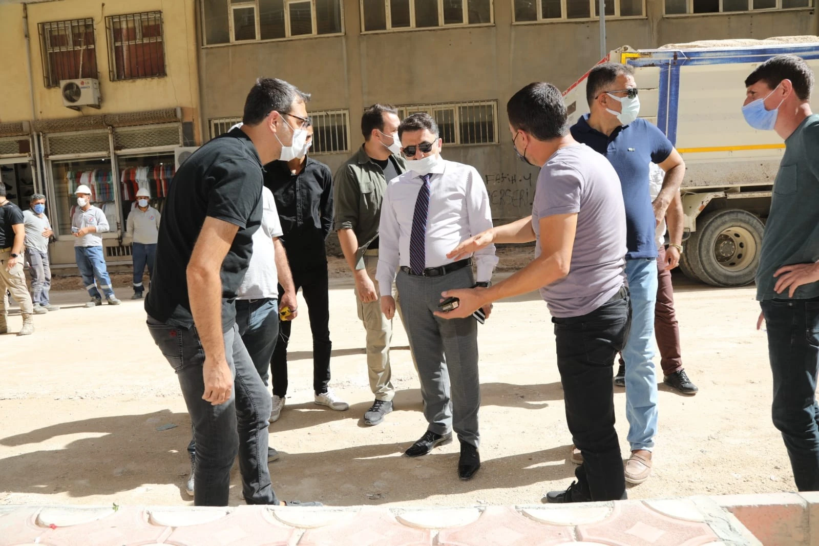 Kaymakam Çam yol yapım çalışmalarını inceledi