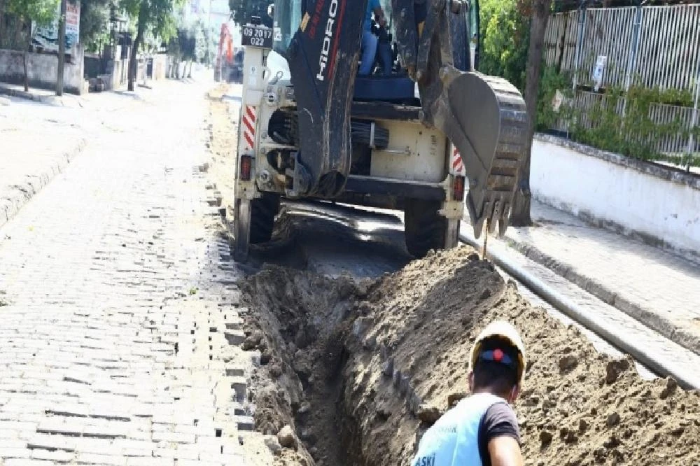ASKİ ekipleri altyapı çalışmalarını sürdürüyor