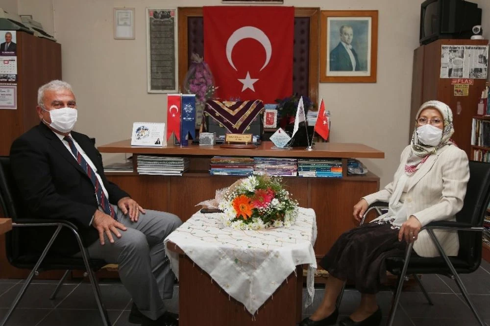 Başkan Atay’dan Muhtarlar Günü’nde anlamlı ziyaret