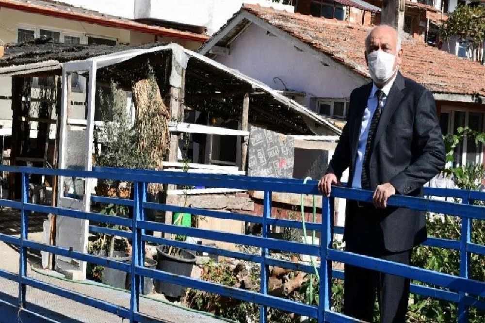 Söke Belediyesi’nden Sepetçiler Bölgesi dere içinde temizlik çalışması