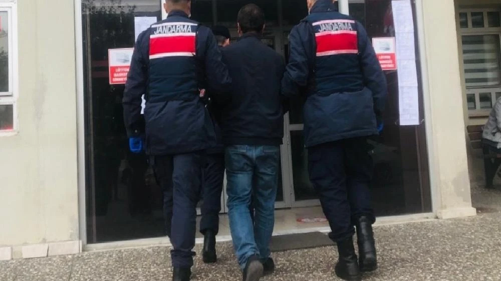 Aranan şahısları JASAT yakaladı