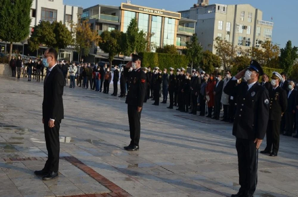 Atatürk, ölümünün 82. yılında Didim’de törenle anıldı