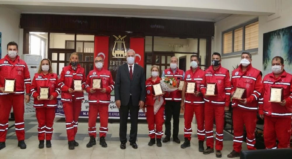 Başkan Atay depremin karamanlarını ağırladı