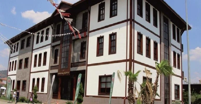 Başkan Öndeş’ten, ilçe esnafına destek