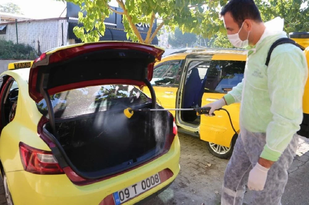 Efeler’de virüsle mücadele devam ediyor