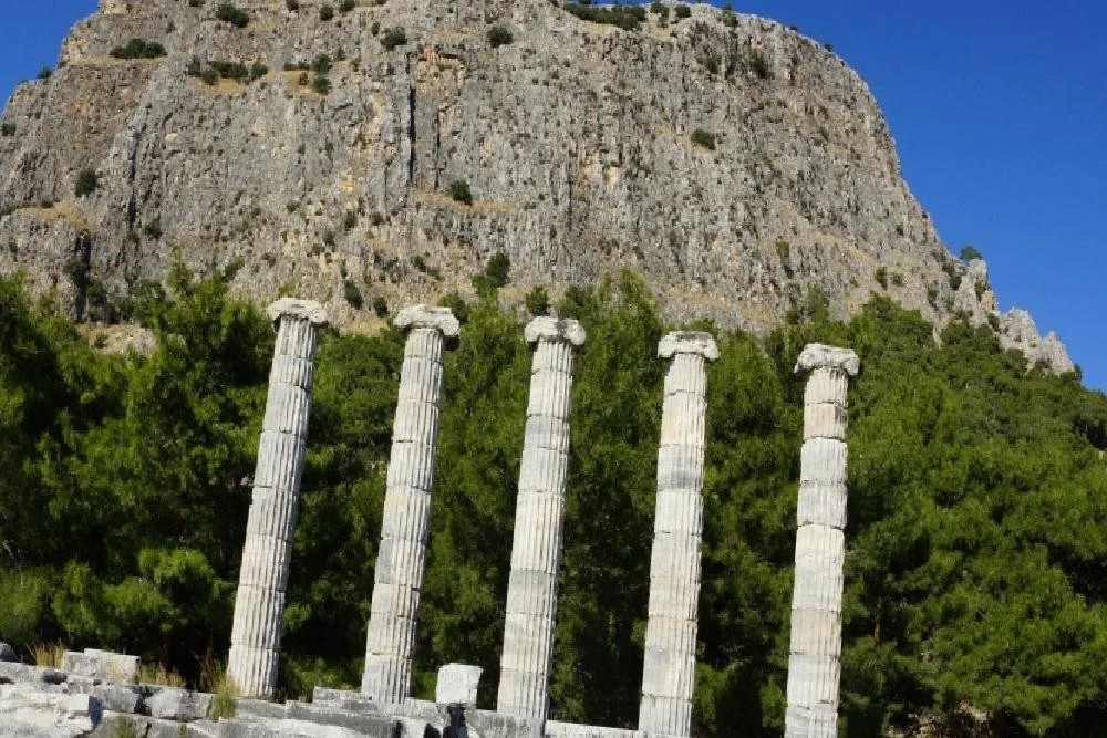 M.Ö. 4.yüzyılda kurulan ilk planlı şehir, Priene
