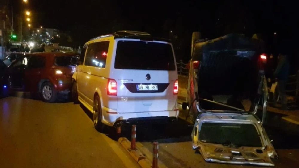 Söke şehir merkezinde zincirleme kaza