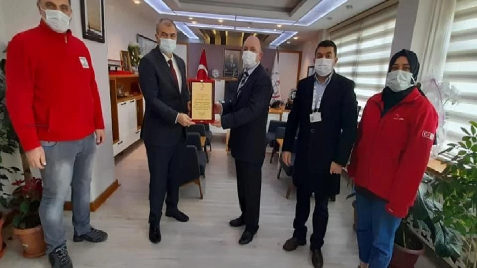 Aydın İl Milli Eğitim Müdürlüğü’ne Türk Kızılay’ından ’altın’ madalya
